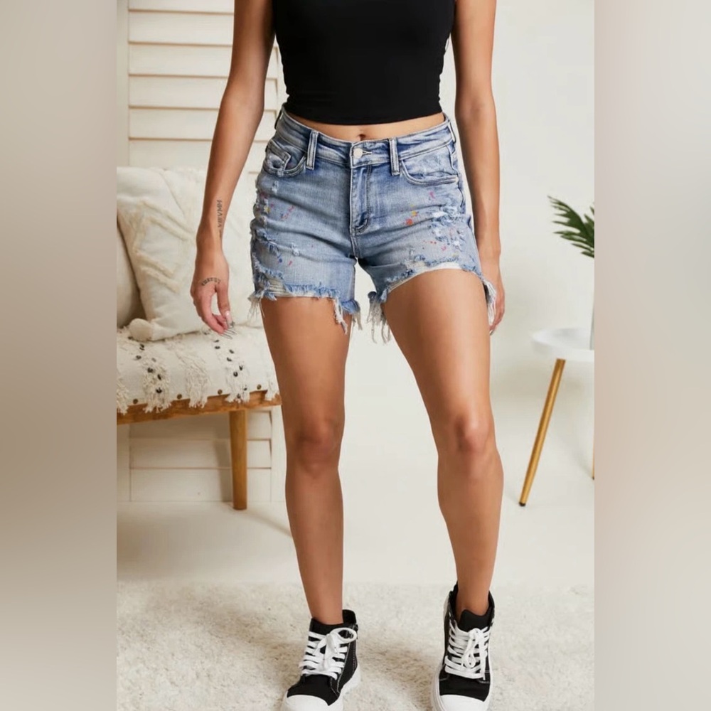Judy Blue Mid-Rise Rainbow Paint Splash Cutoff Denim Shorts Small  NWT